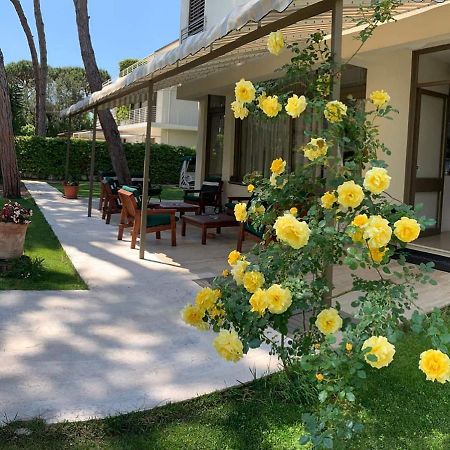 Hotel Etruria Forte dei Marmi Esterno foto