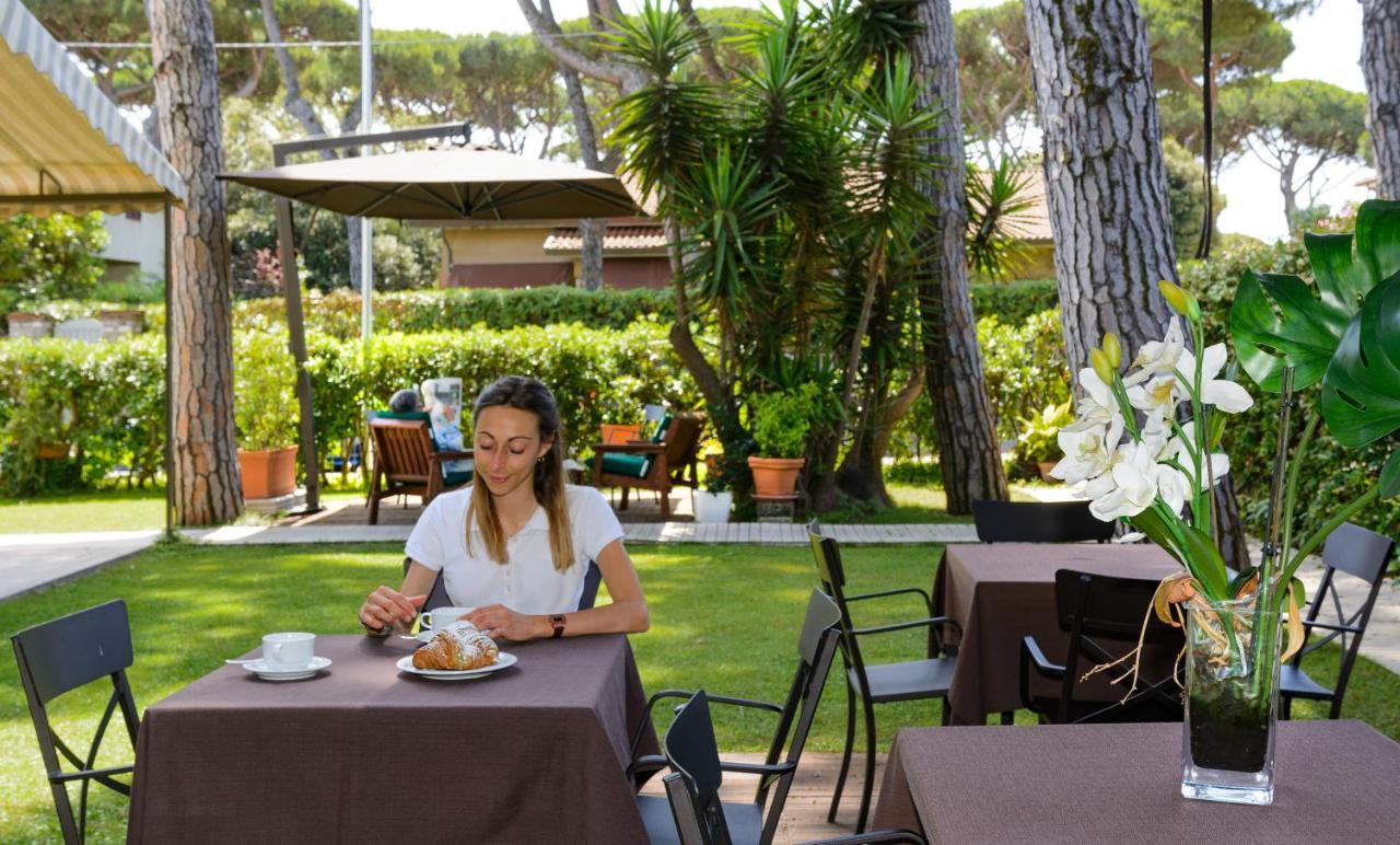 Hotel Etruria Forte dei Marmi Esterno foto