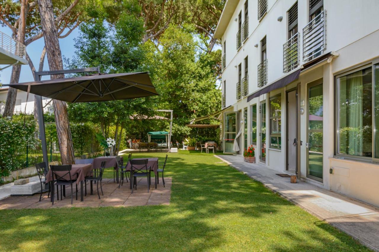 Hotel Etruria Forte dei Marmi Esterno foto