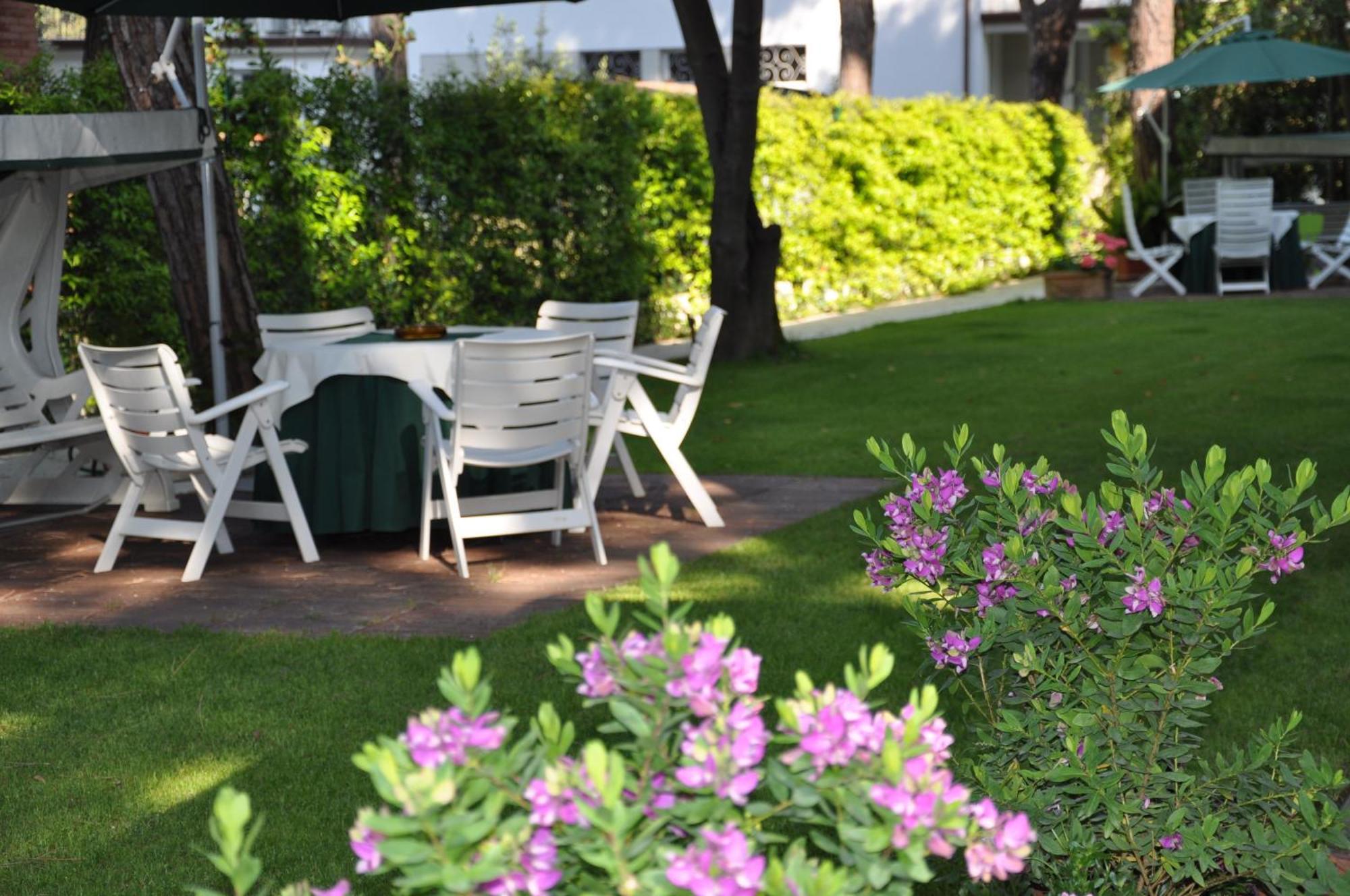 Hotel Etruria Forte dei Marmi Esterno foto